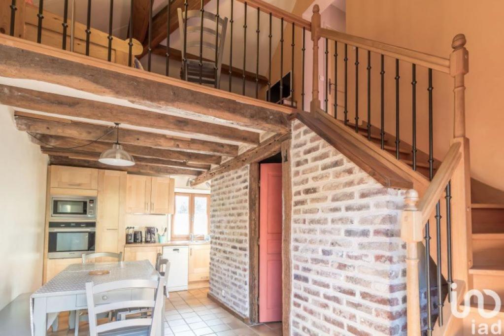 Les Pins - Maison Avec Parking Ferme Et Jardin Commun Au Calme Saint-Prix  Eksteriør billede